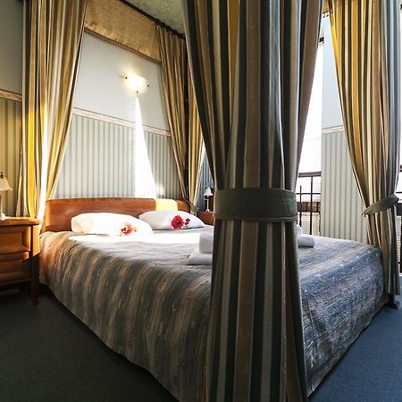 Fort Hotel Варшава Екстер'єр фото